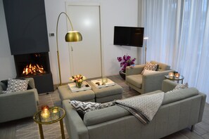 Villa | Sala de estar | Chimenea 