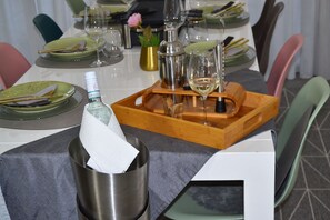 Dining - Pleasant Villa in Harderwijk With Fenced Garden (Zeewolde)