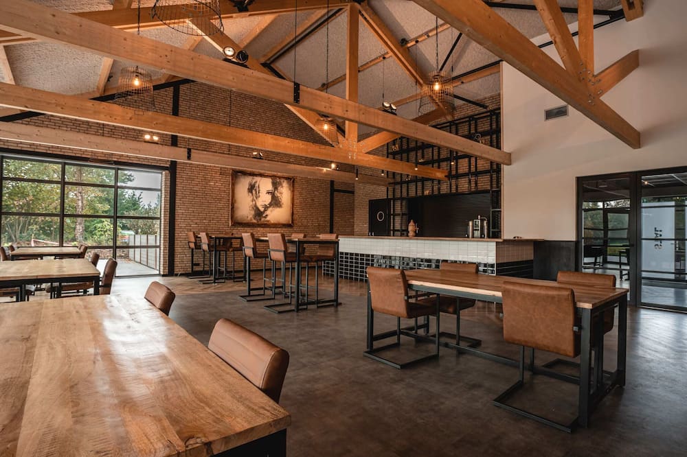 Large Countryside Group Stay