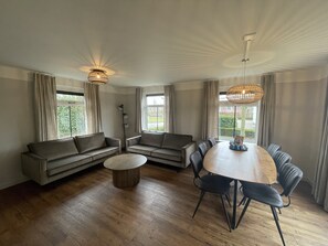 Dining - Large Countryside Group Stay (Bant)
