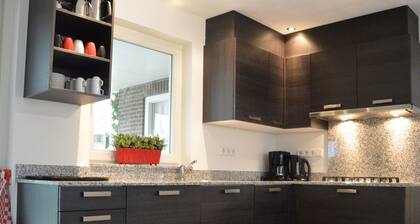 Lovely Group Home With Lots of Privacy, Ideal for Families and Friends