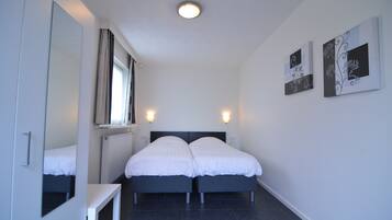 House | 6 bedrooms, bed sheets