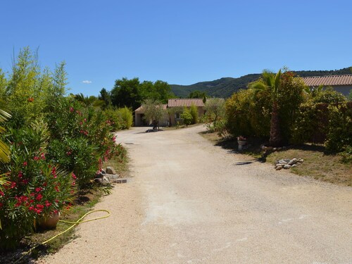 Cozy Villa in Sampzon With Swimming Pool