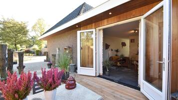 House | Outdoor dining