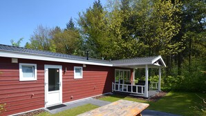 Exterior - Comfy Cottage With Microwave Surrounded by Nature (Rhenen)