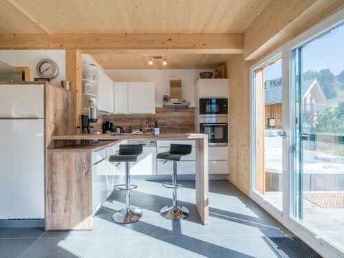 Superior Chalet With Whirlpool