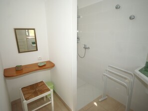 Ferienhaus | Badezimmer | Dusche