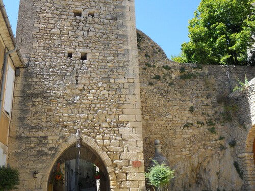 Characteristic Country House With Huge Natural Garden at 2 km From the Village Sauzet