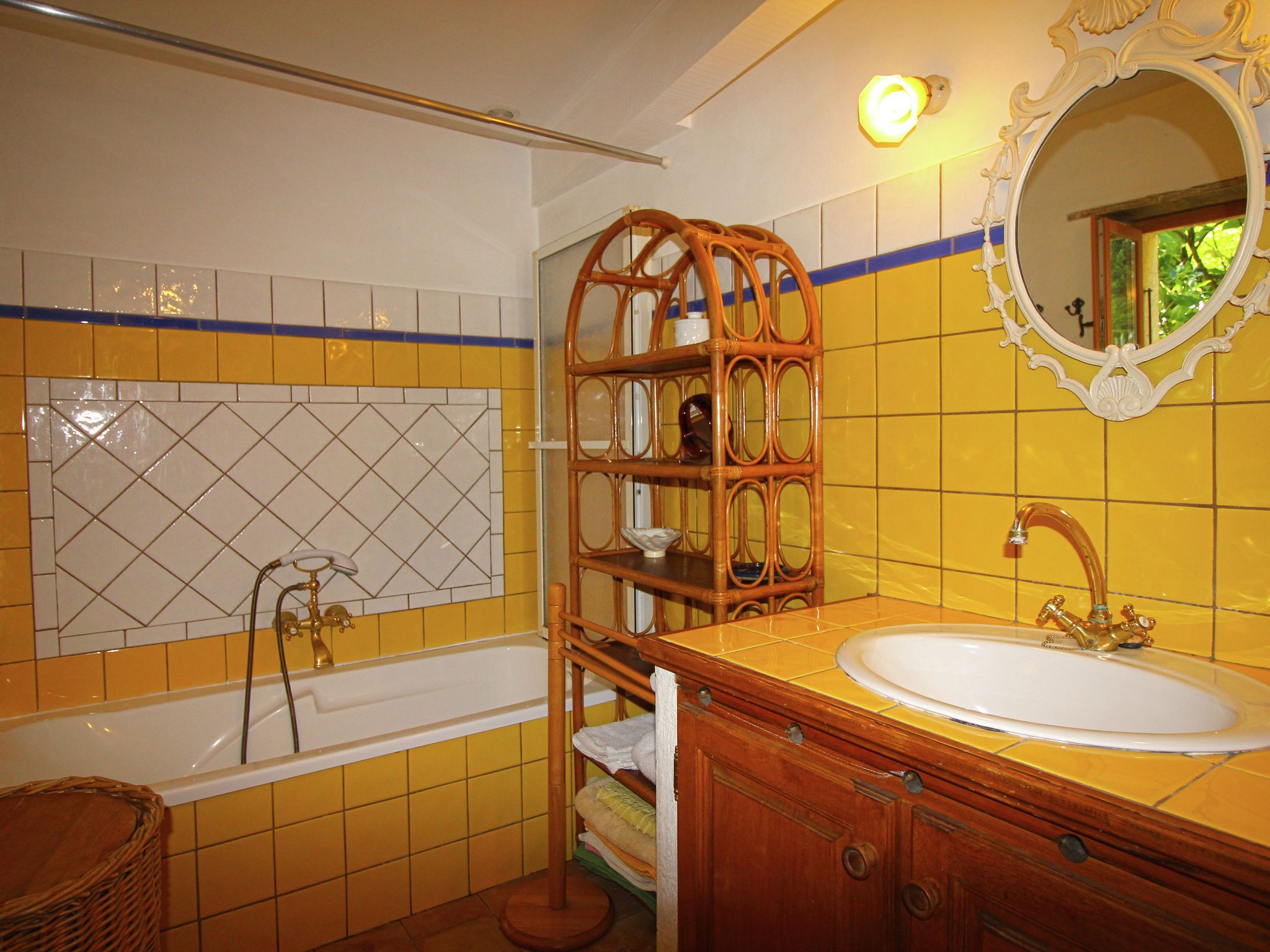 Rumah | Kamar mandi | Bathtub