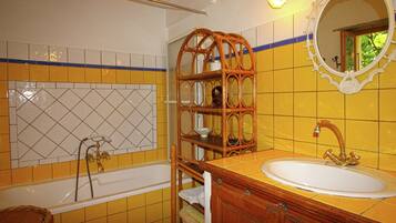 Rumah | Kamar mandi | Bathtub