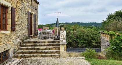 Charming Family Retreat in Loubejac