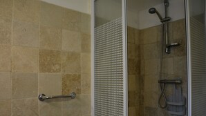 Villa | Bathroom | Shower - Farmhouse With Private Swimming Pool Between Beach and Mountains Near Spain (Prunet-et-Belpuig)