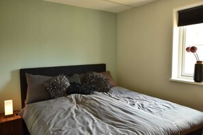 Huvila | 3 makuuhuonetta, yksilöllisesti kalustettu, vuodevaatteet