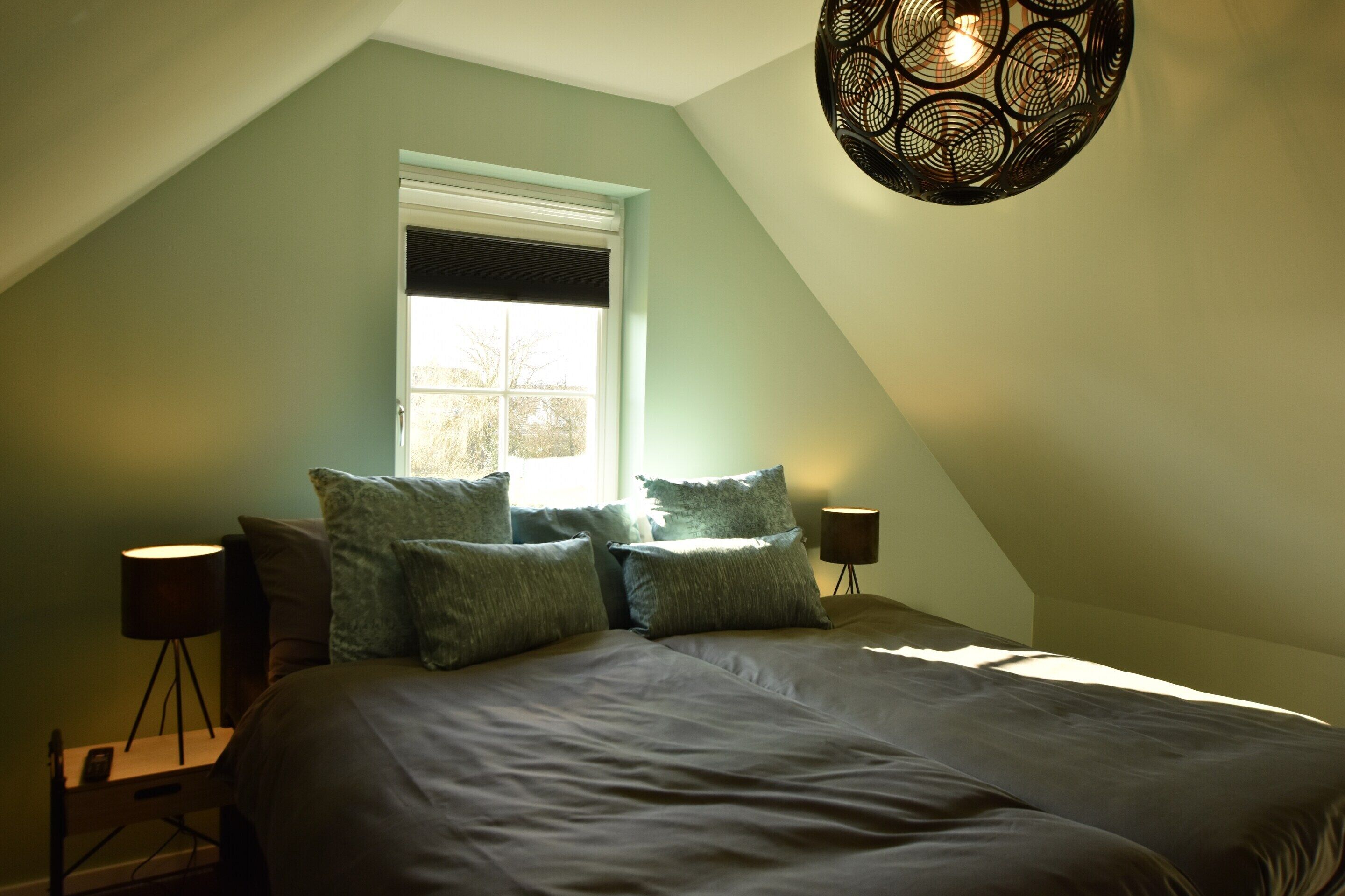 3 bedrooms, individually furnished, bed sheets