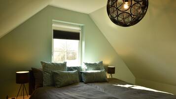 3 bedrooms, individually furnished, bed sheets