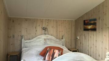 House | 3 bedrooms, individually furnished