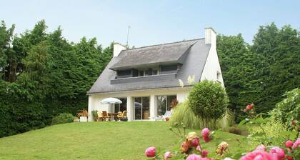 Holiday Home in Saint-yvi With Terrace, Garden, Balcony, BBQ