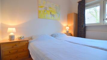 Ferienhaus | 2 Schlafzimmer, individuell eingerichtet, Bettwäsche