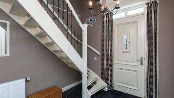 3 slaapkamers, individueel gemeubileerd, beddengoed