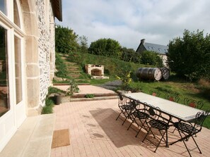 House | Balcony - Traditional Holiday Home in Courcy With Terrace (Courcy)