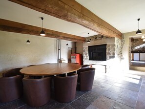 Dining - Traditional Holiday Home in Courcy With Terrace (Courcy)
