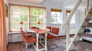 Unclassified image, 4 of 39, button - Modern Holiday Home in Noordwijkerhout With Fireplace (Noordwijkerhout)
