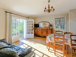 House | Living room - Holiday Home in Bormes-les-mimosas With Pool (Bormes-Les-Mimosas)