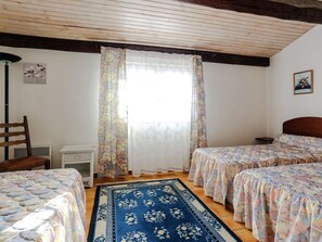 House | Room amenity - Holiday Home in Bormes-les-mimosas With Pool (Bormes-Les-Mimosas)