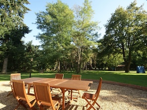 Balcony - Tasteful Holiday Home With Garden in Cernoy-en-berry France (Cernoy-en-Berry)