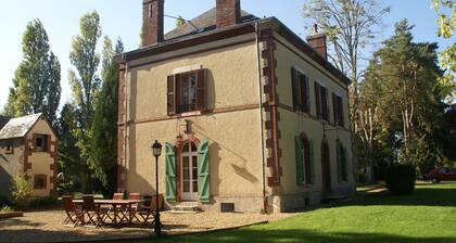 Tasteful Holiday Home With Garden in Cernoy-en-berry France