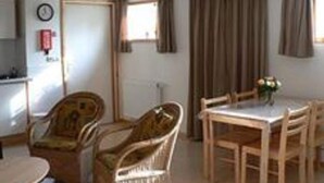 Dining - Enticing Apartment near Lake in Arum (Arum)