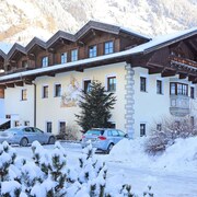 Spacious Apartment in Langenfeld