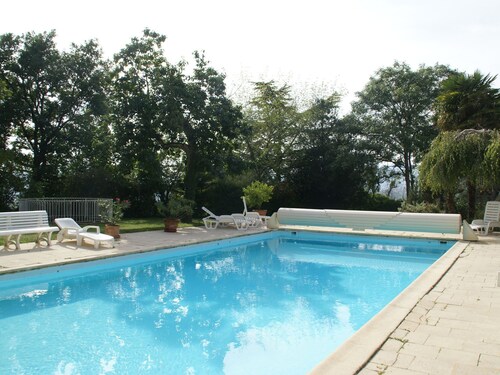 Premium Apartment in Saint-clair With Terrace