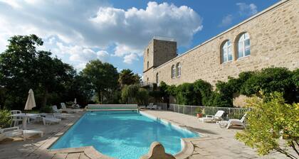Premium Apartment in Saint-clair With Terrace
