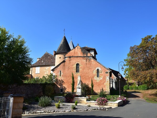 Exterior - Peaceful Villa in Saint-jory (Saint-Jory-las-Bloux)