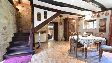 House | Dining
