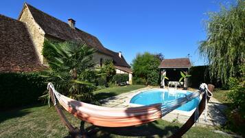 House | Kolam renang