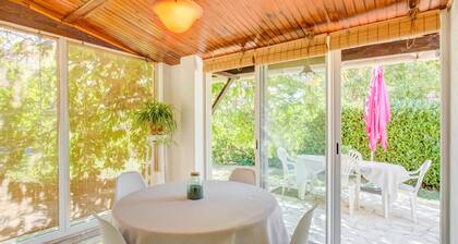 Peaceful Garden Retreat, Berre