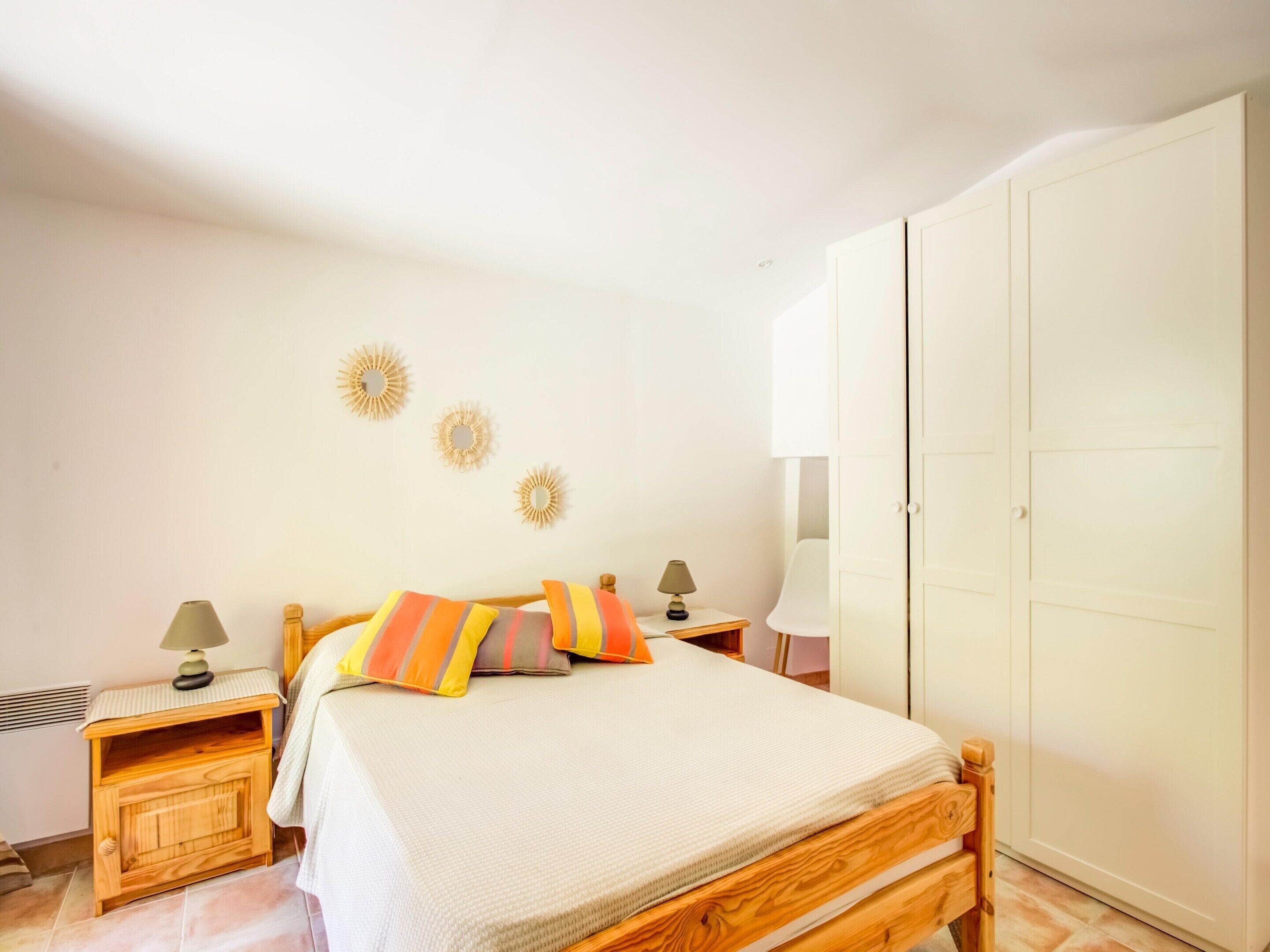 1 bedroom, individually furnished
