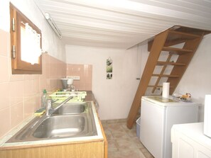 House | Private kitchen - Peaceful Garden Retreat, Berre (Berre-des-Alpes)