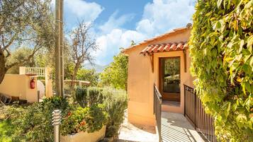 House | Bahagian luar