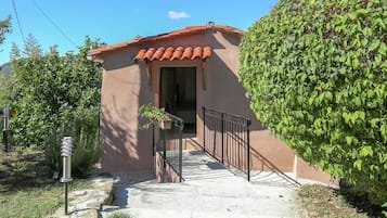 House | Bahagian luar