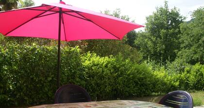 Peaceful Garden Retreat, Berre