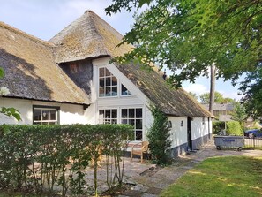 House | Exterior - Farmhouse With Near sea and Forest (Groet)