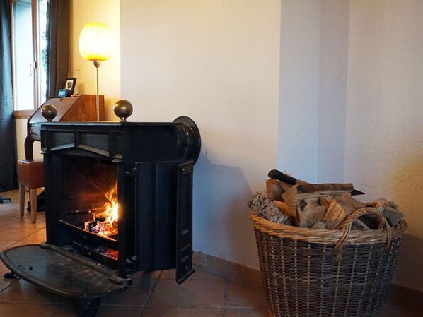 Fireplace, DVD player - Villa With 3 Suites, Swimming Pool, Phenomenal View, Walking Distance Restaurant (Beaufort)