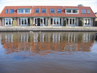 Cozy House with Dishwasher near Small Beach