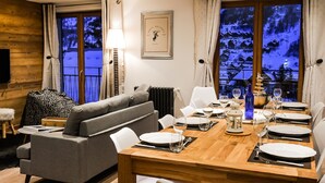 Living room - Scenic Chalet in Valloire Near Ski Area (Valloire)