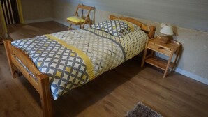 House | 3 bilik tidur, dilengkapkan perabot secara berasingan 