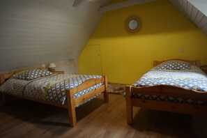 Rumah | 3 kamar tidur dan dilengkapi dengan perabotan berbeda-beda