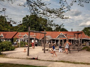 Chalet | Children’s area - Chalet in Sandberghe With Sunny Terrace (Uden)